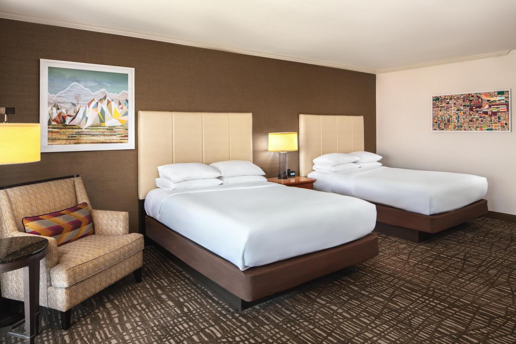 ดับเบิ้ลทรี โฮเต็ล ออนตาริโอแอร์พอร์ต Hotel ภายนอก รูปภาพ